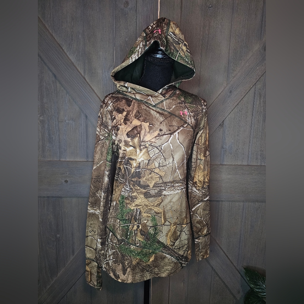 Women's Under Armour Scent Control Hoodie sz Medium